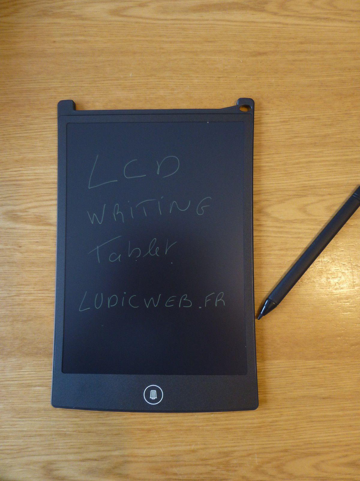 Tablette Dessin Enfant - 8.5 Pouces Tablette d'Écriture Tablette d'Écriture  LCD pour Enfants Dessin Enfant Et Réutilisables Tablette d'Écriture LCD  pour 3 4 5 6 7 (Bleu) : : High-tech